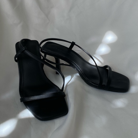 Black ASOS heels - Picture 2 of 3